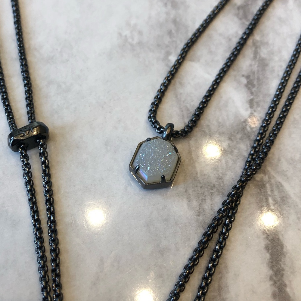 Kendra Scott White Iridescent Drusy Pendant Necklace in Gunmetal